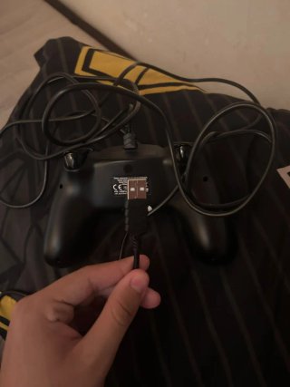 Mando PS4 con cable Freaks and Geeks