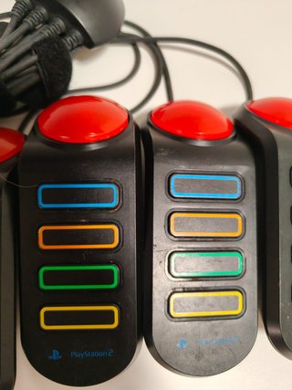 4 Mandos Buzz! para PlayStation 2