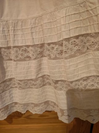 Enagua antigua traje tradicional