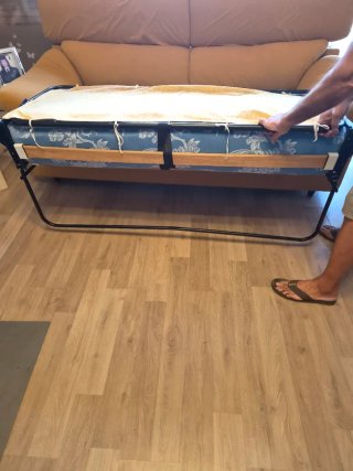 Sofá Cama de Tela Amarillo