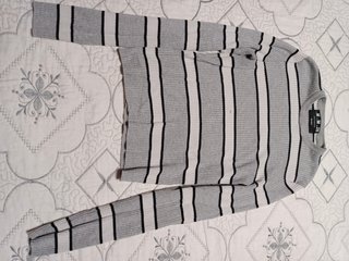 Jersey Bershka rayas gris y blanco Talla M