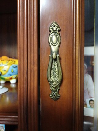 Mueble Castellano madera y cristal