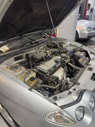 Hyundai Coupe 2001