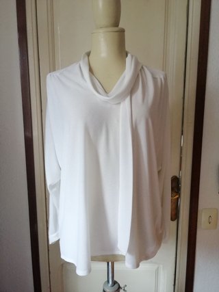 Blusa blanca tejido fluido talla única