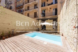 Piso en venta en El Raval en Barcelona