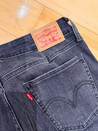 Jeans Levi's Talla 28 Efecto Desgastado