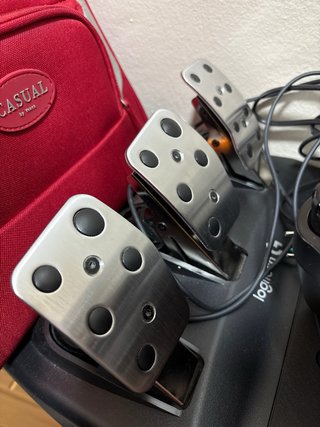 Volante y pedales Logitech G29 Driving Force