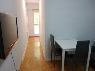 SE ALQUILA HABITACIÓN