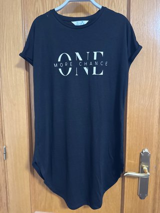 Camiseta Negra Estampada Talla M