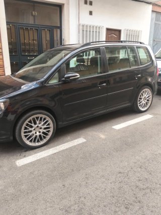 Volkswagen Touran 2011