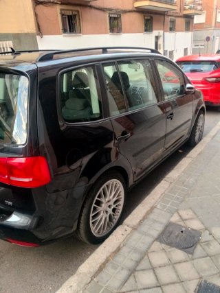 Volkswagen Touran 2011