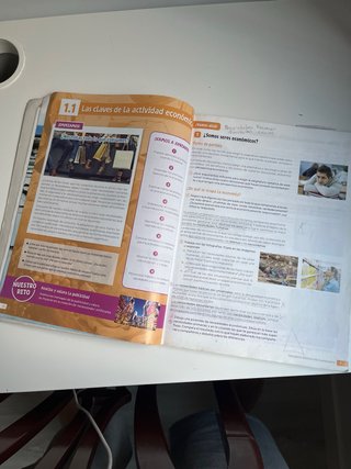 Geografía e Historia, 3 Secundaria, Comunidad d...