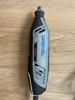 Multiherramienta Dremel 4250 175W + accesorios