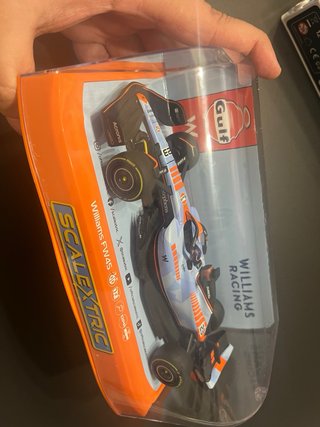 Scalextric Williams FW45 Gulf Albon #23