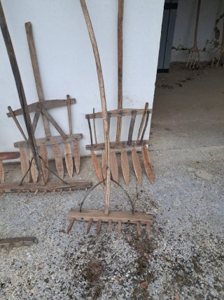 Lote de 6 Aperos de Labranza Antiguos