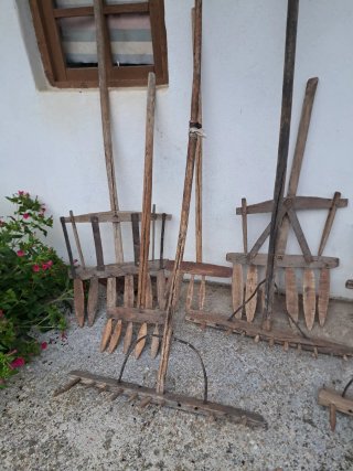 Lote de 6 Aperos de Labranza Antiguos