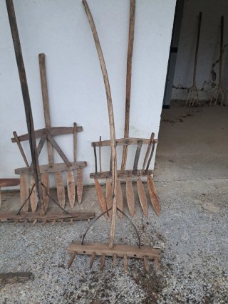 Lote de 6 Aperos de Labranza Antiguos