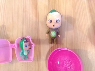 5 bebes llorones mini y 3 envases