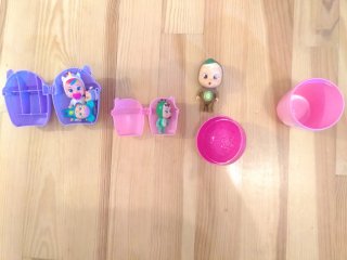 5 bebes llorones mini y 3 envases