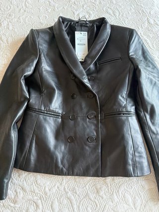 Cazadora de Piel Zara Negra. Vendo por cambio de t