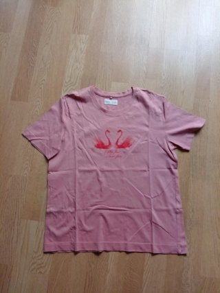 Camiseta Lefties rosa con cisnes
