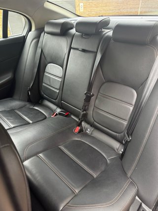 Jaguar XE 2.0d 180 cv 2016 R-SPORT todo en jaguar
