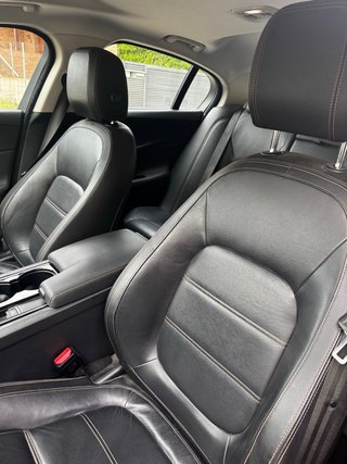 Jaguar XE 2.0d 180 cv 2016 R-SPORT todo en jaguar