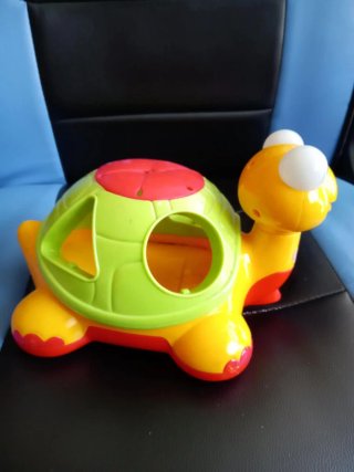 Cubo de actividades musicales para bebés