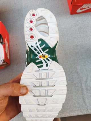 Zapatillas Nike Blancas y Verdes