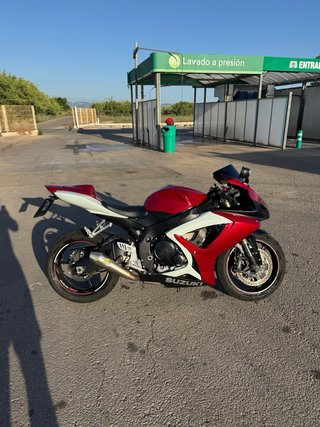 Suzuki GSX-R 600 K7 (24.300KM)