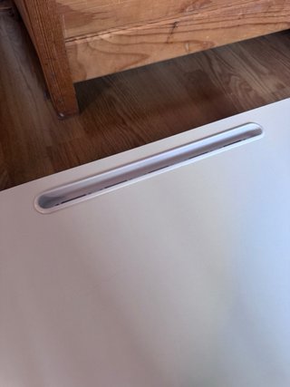 Elevador de pantalla blanco para escritorio