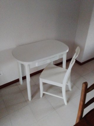 Mesa Extensible Blanca con silla