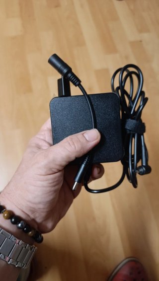 Cargador portátil nuevo a estrenar.