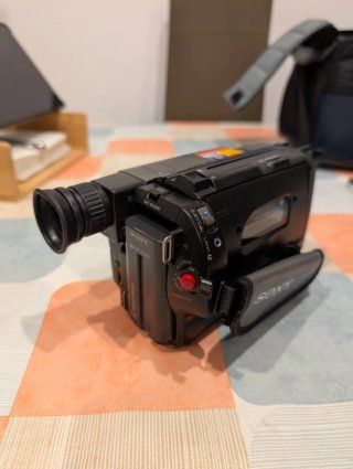 Sony Handycam Video 8 XR + Accesorios