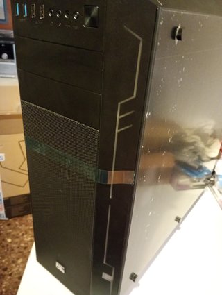 Torre PC Versus con 5 Ventiladores RGB