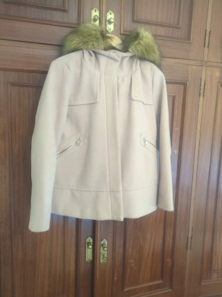 Chaqueta de paño rosa con capucha