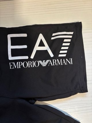 Pantalón corto EA7 Emporio Armani negro de hacoo