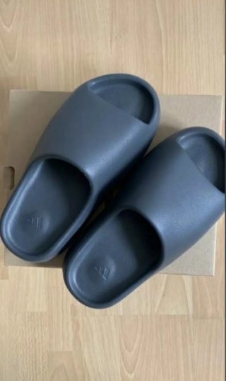 Yeezy Slide negras