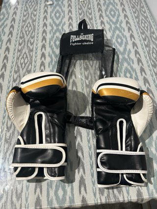 Guantes de Boxeo 10oz y Vendas