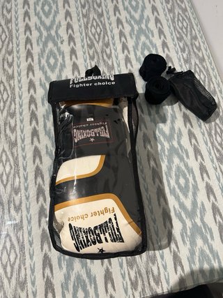 Guantes de Boxeo 10oz y Vendas