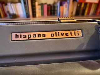 Máquina de escribir Olivetti Lexicon 80