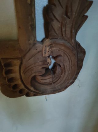 Marco Antiguo de Madera Maciza Tallada