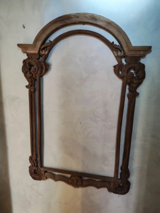 Marco Antiguo de Madera Maciza Tallada