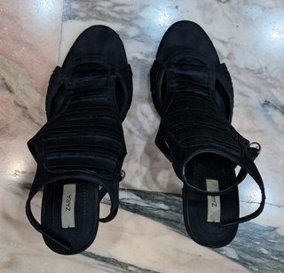 Sandalias fiesta ZARA negras