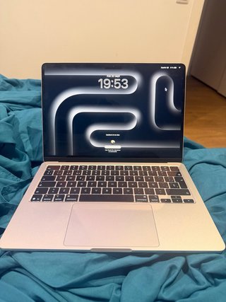 MacBook Air 2025 Argento