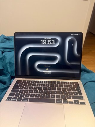 MacBook Air 2025 Argento