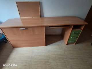 Escritorio Juvenil de Madera con Cajones