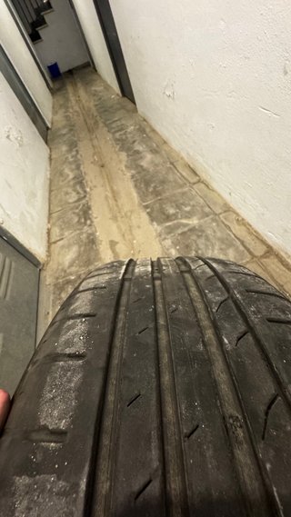 JUEGO 4 LLANTAS VOLVO 17" 5X108 NEUM. 215/50R17