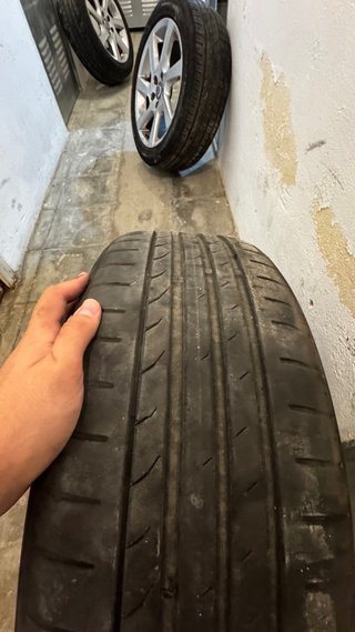 JUEGO 4 LLANTAS VOLVO 17" 5X108 NEUM. 215/50R17