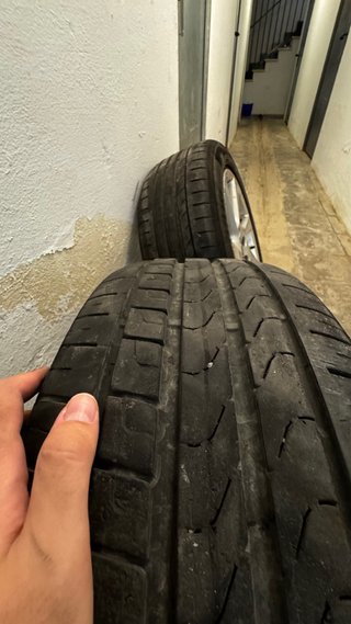 JUEGO 4 LLANTAS VOLVO 17" 5X108 NEUM. 215/50R17